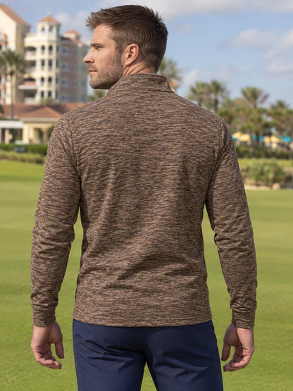 Walnussbrauner Golf-Pullover aus Slub-Funktionsstrick mit Viertelreißverschluss