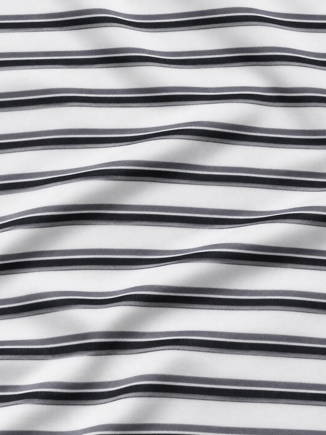 Golfpullover in Weiß und Anthrazit mit Streifenmuster und Viertelreißverschluss