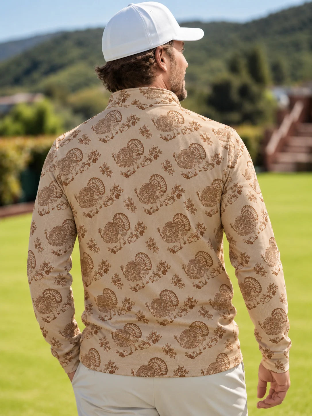 Beigefarbener Golfpullover mit Truthahn-Print im Vintage-Stil, Funktionsmaterial und Viertelreißverschluss