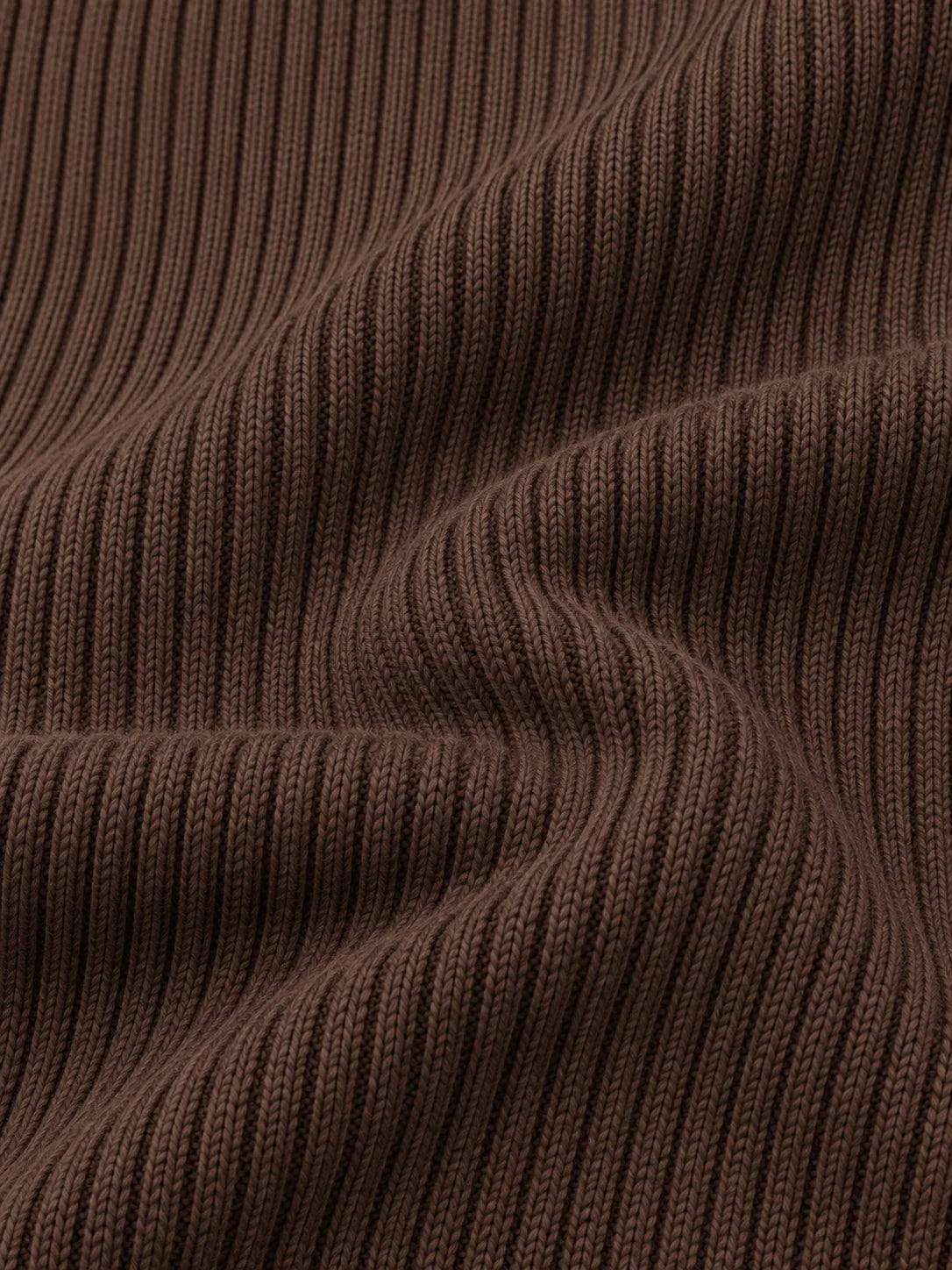 Golfpullover mit Rippstruktur in Schokoladenbraun, Funktionsmaterial und Viertelreißverschluss