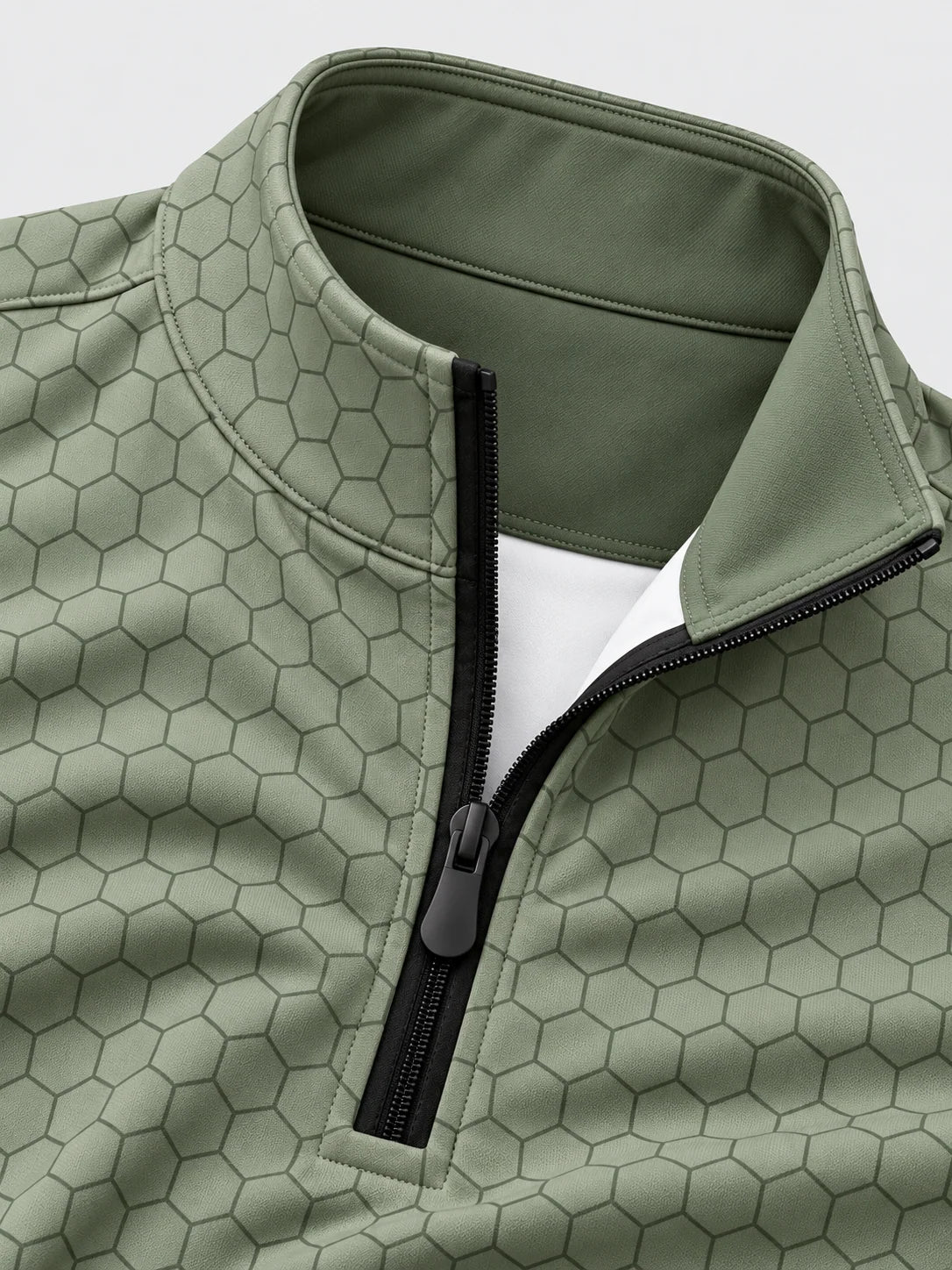 Performance-Golfpullover mit Viertelreißverschluss in Salbeigrün und Wabenmuster